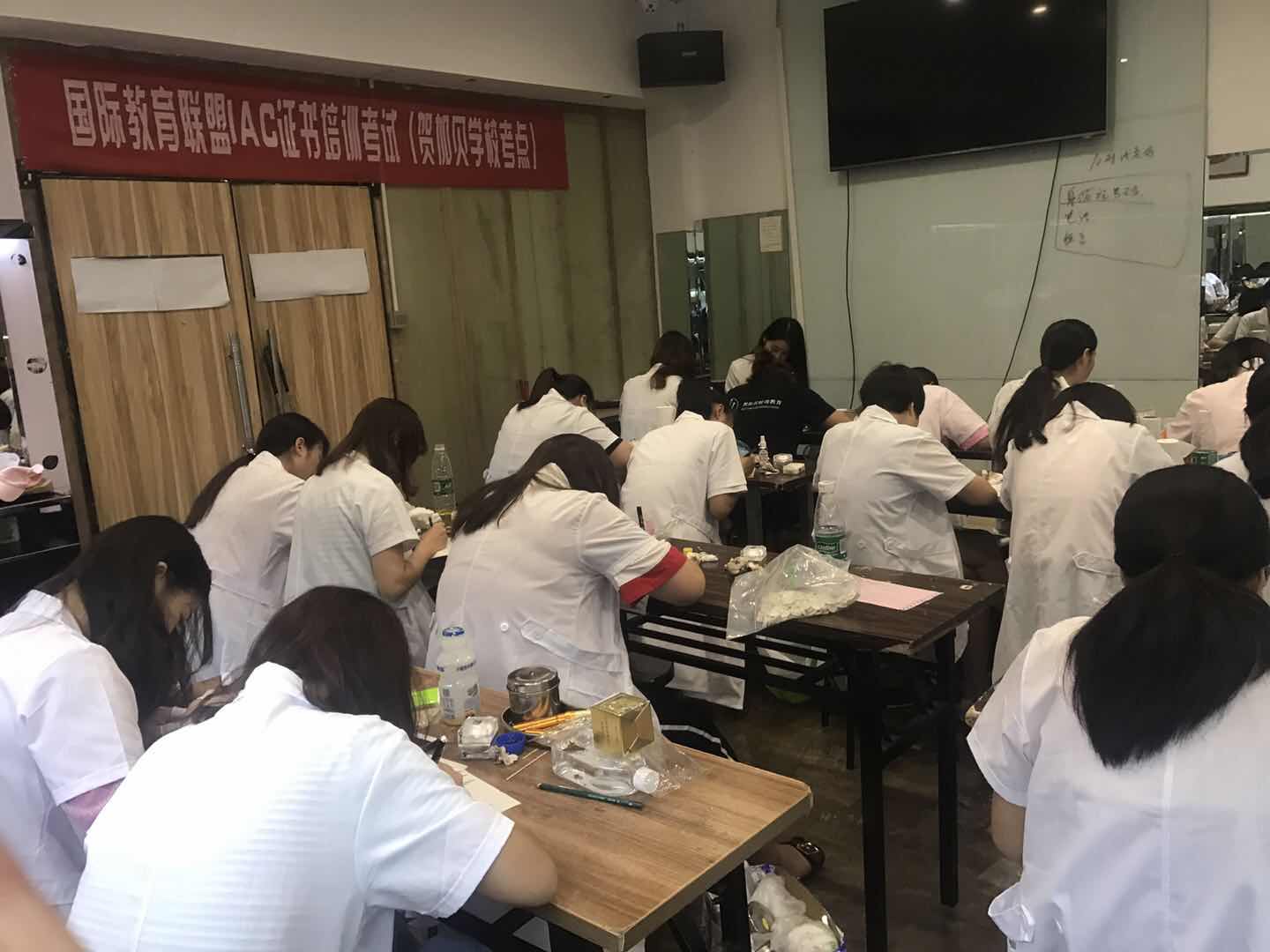 贺加贝集团第14期培训现场