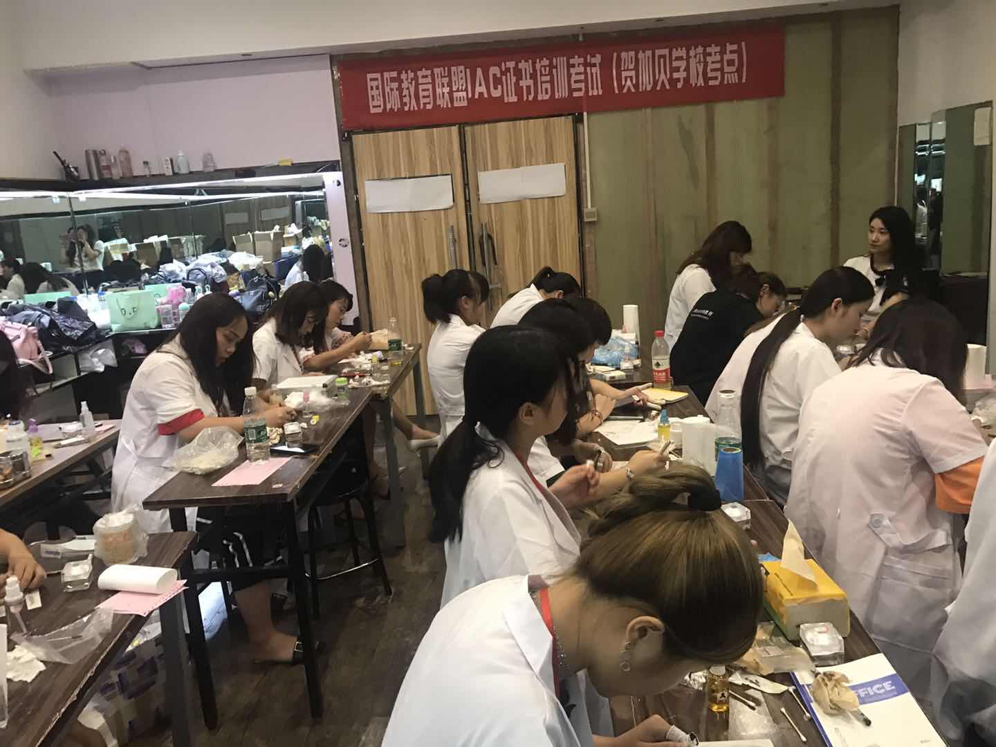 贺加贝集团第14期培训现场