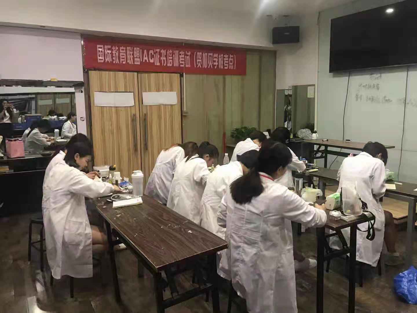 贺加贝集团第18期培训现场